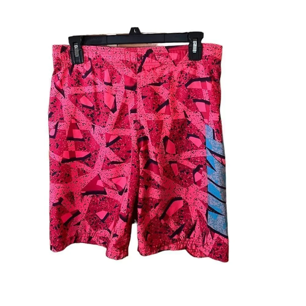 Nike young men’s swim trunks size medium‎